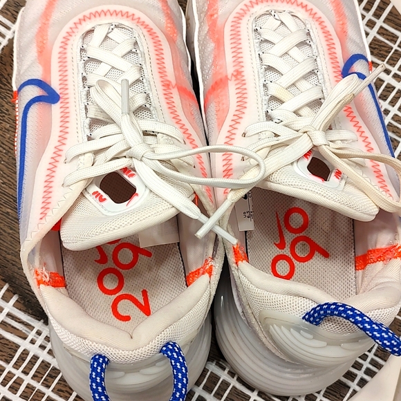 🧁 EUC Nike Air Max 2090 White Flash/Crimson  4/2020 Ladie's Running Shoe, 6.5 - Picture 11 of 16
